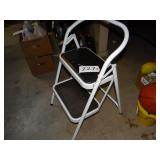 Folding 2' stepladder