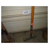 Tru Temper garden rake