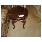 Cherry oval top one drawer Queen Ann style end sta