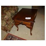 Cherry 1-drawer end table Queen Ann style 22w x 23
