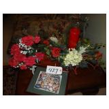 Assorted Christmas floral dï¿½cor w teddy bear pictu