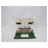 Lionel #3472 Operating Milk Car with Platform