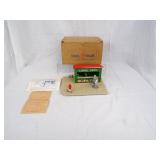 Lionel #128 animated newstand