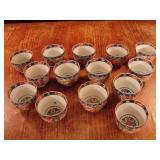 Lot of 14 Japanese Imari porcelain tea cups
