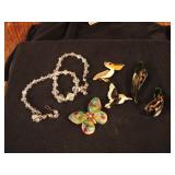 Lot of cosmetic jewelry