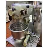 20 Qt Mixer w. S.S. Bowl, Paddle & Whisk