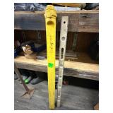 Wooden Level w. Case