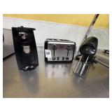 Lot of Countertop Appliances - Mixer, Toaster,...