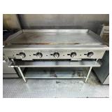 Patriot Platinum 5' Flat Top Grill - Nat. Gas