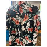 Size Small Floral Hawaiian Shirt