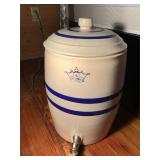 Vintage 2 Gallon Roseville Robinson Ransbottom Sto