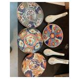 Lot of 4 Japanese wall plaques and spoons