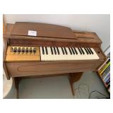Vintage Electric Cord Organ Untested