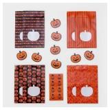 8ct Mini Treat Bags with Stickers and Tags Hallowe
