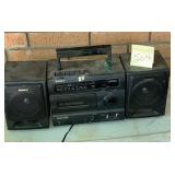Vintage Sony CFS-1025 radio cassette-recorder pla.