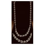 Twisted Link Gold tone Necklace