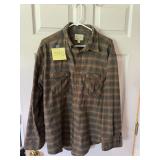 Menï¿½s Cabelaï¿½s flannel button down XL