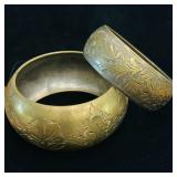 Vintage floral etched brass bangle bracelets