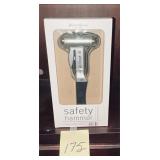 Eddie Bauer branded multi-tool safety hammer fo..