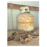 Propane tank & chain