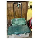 Scotts Turf Builder Classic Drop Spreader & Rub..
