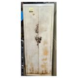 Vintage Metal Storage Cabinet (contents not inc..