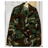 Vintage US Army woodland camouflage Battle Dres..
