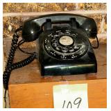 vintage Black Western Electric Model 500 rotary..