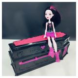 Monster High Draculaura & Coffin Bed
