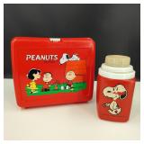 VTG Plastic Peanuts Lunch box & Thermos