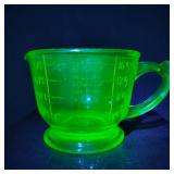 VTG Anchor Hocking Uranium Glass Measuring Cup
