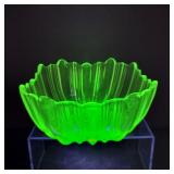 Rare VTG Uranium Glass Scalloped Dish