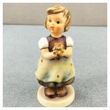 1963 Goebel Hummel 'For Mother' Figurine #257