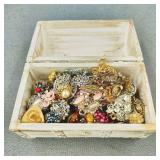 Vintage Jewelry Wear / Repair / Crafting