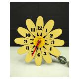 MCM VTG Ingraham Daisy Wall Clock