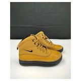 New Nike Woodside 2 Youth Boots Size 3.5
