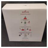 Hallmark Bake Up Some Yum Christmas Tree Set