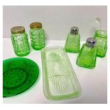 GREEN DEPRESSION / URANIUM STYLE GLASS