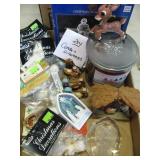 Scented Christmas Candle & Ornaments