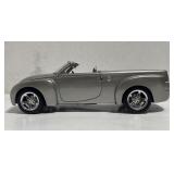 MAISTO 2000 Chevy SSR 1:18 Scale Diecast