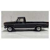 GreenLight ï¿½73 FORD F-100 1:18 Scale Diecast