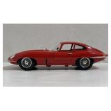 Burago ï¿½61 Jaguar E-Series 1:18 Scale Diecast