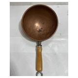 8.5 in. Atlas Metal Copper Bowl & Rubbermaid