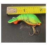 Vtg 2' Crayfish Crankbait Lure