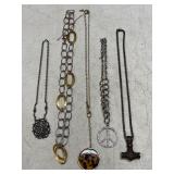 Set of (5) Assorted Womenï¿½s Necklaces