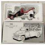1955 Diamond-T Tow Truck 1:34 Scale Die-Cast