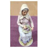 Vtg Homco Porc Fig. Woman w/ Basket of Grapes 8'