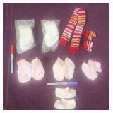 Lg Size Shoes, Socks, Scarf & Mittens, Apx 3.5'