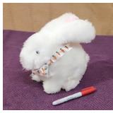 Avon Animated Plush Easter Bunny, Bat. Op.