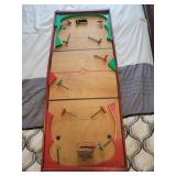 VINTAGE MUNROE TABLETOP HOCKEY LIKENEW PICKUP ONLY